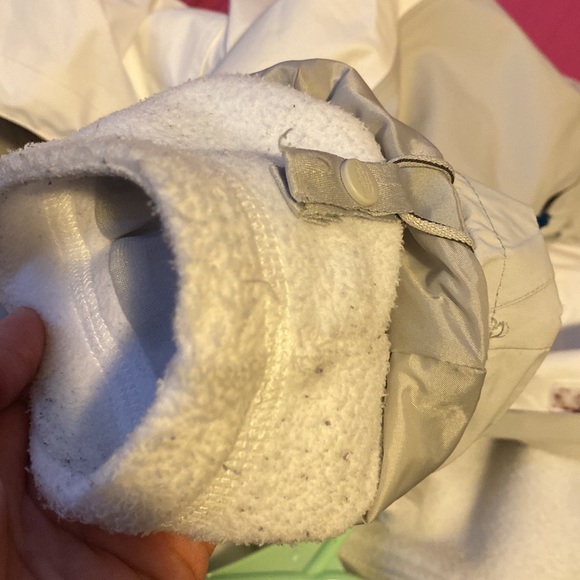 Gray & White Jacket - The North Face - Picture 15 of 16